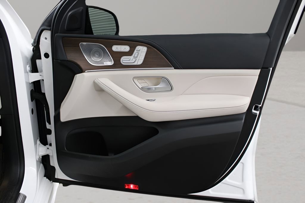 Used 2024 Mercedes-Benz GLE 53 AMG 4MATIC Coupe image 13