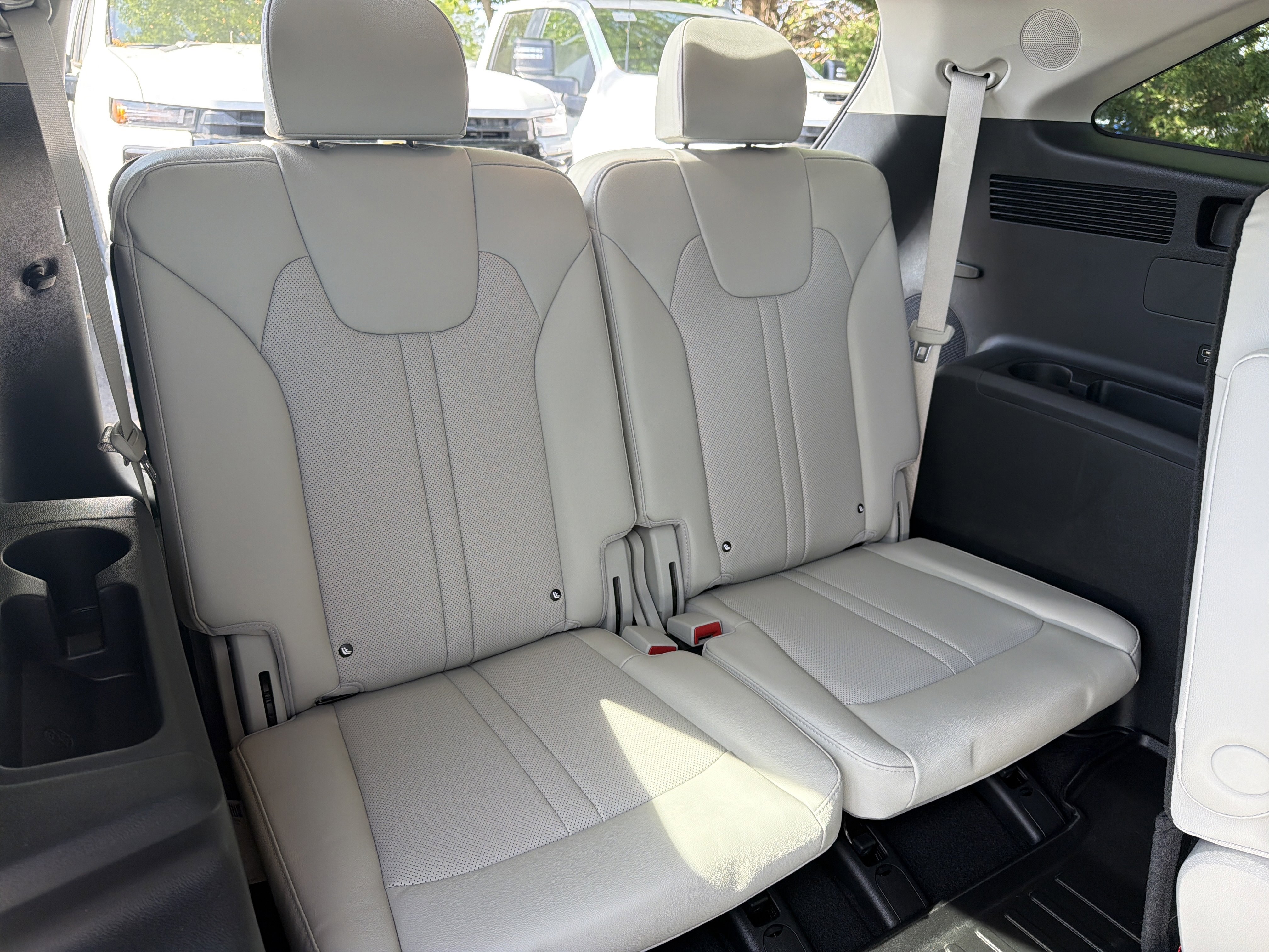 Used 2023 Kia Sorento SX Prestige image 31