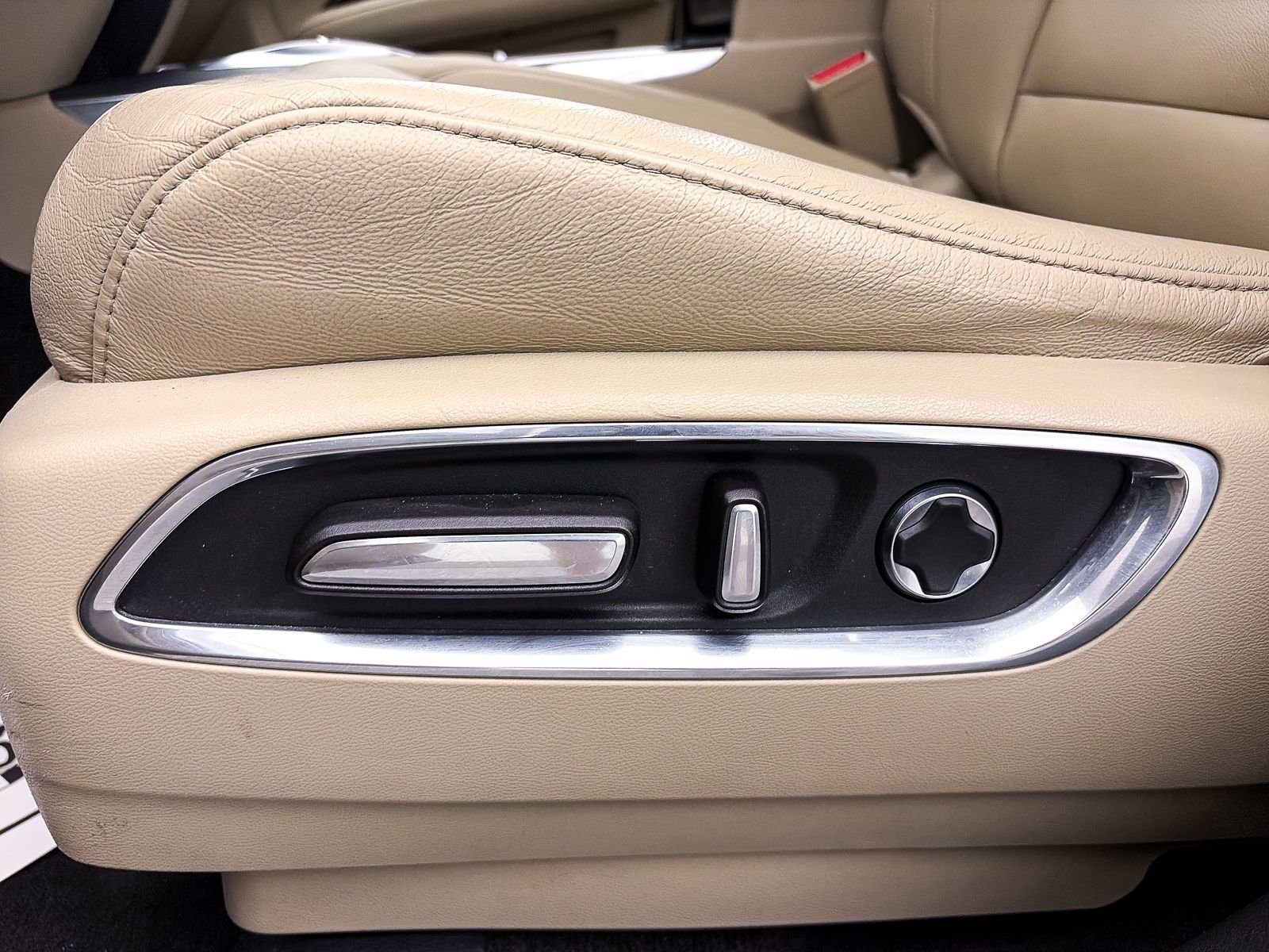 Used 2020 Acura MDX FWD image 19