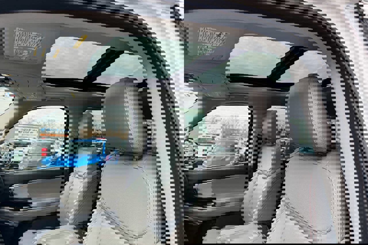 Used 2025 Ford Expedition Active image 25