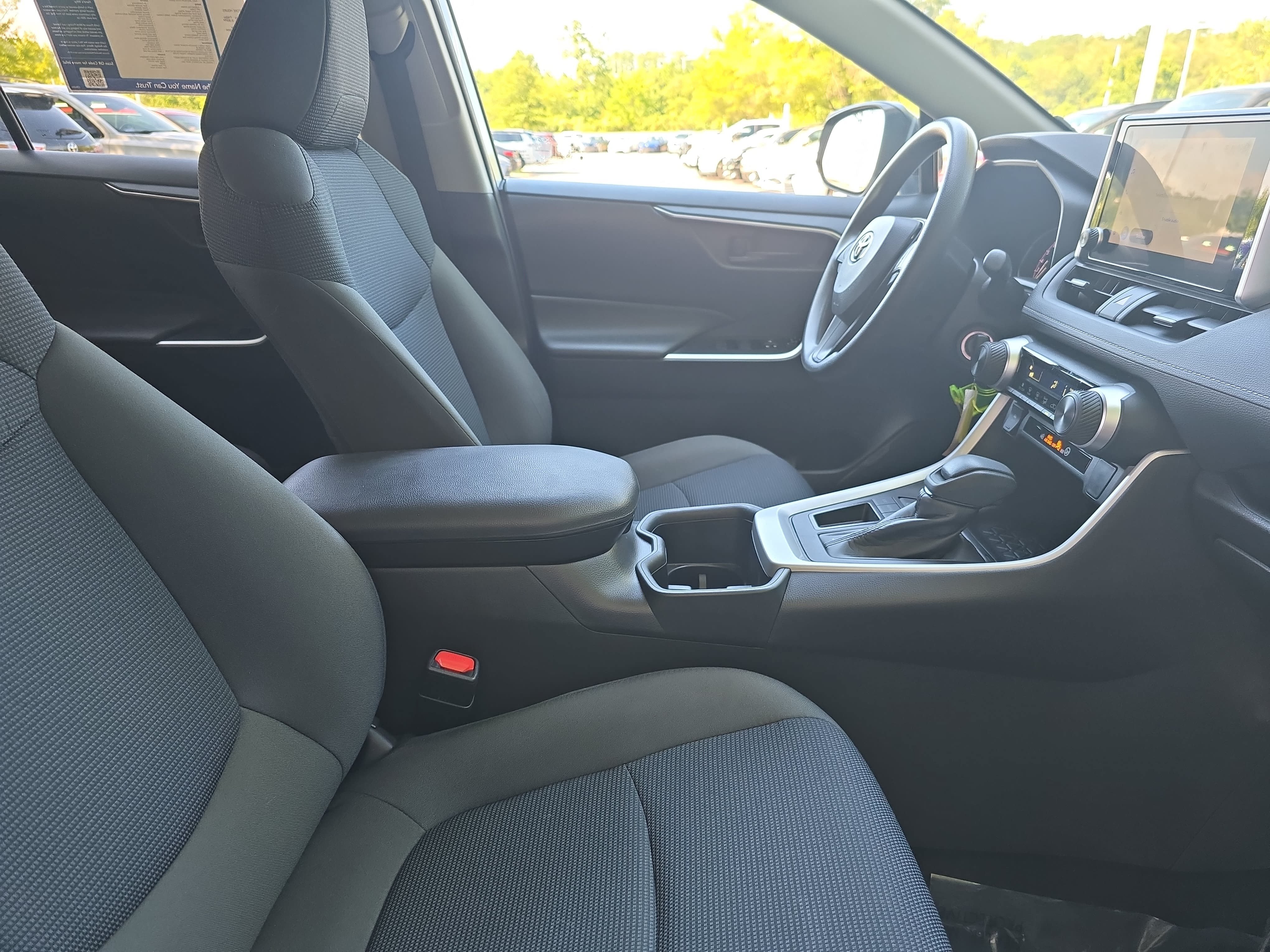 Certified 2023 Toyota RAV4 LE FWD image 10