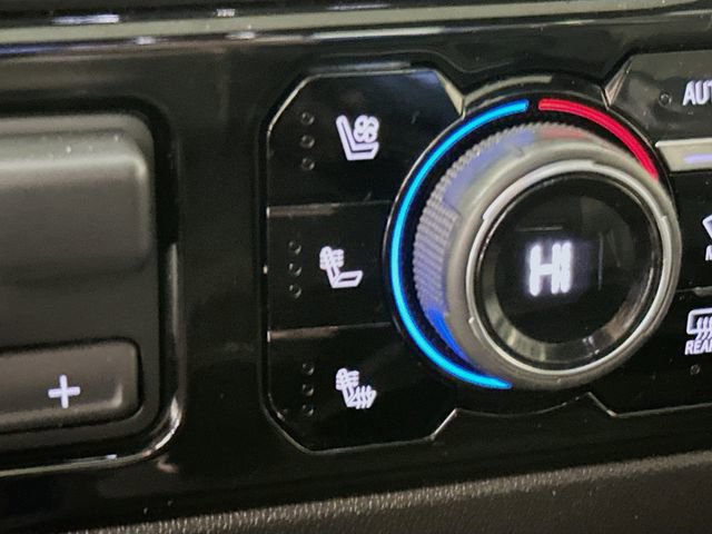 Used 2024 Chevrolet Silverado 2500 ZR2 w/ Technology Package image 22