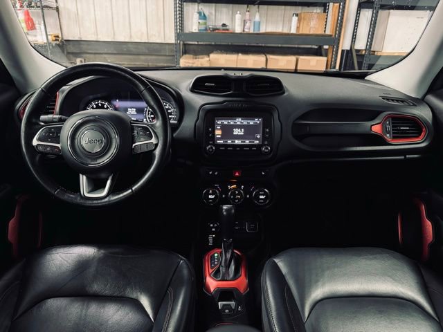 Used 2016 Jeep Renegade Trailhawk w/ Premium Trailhawk Package image 22