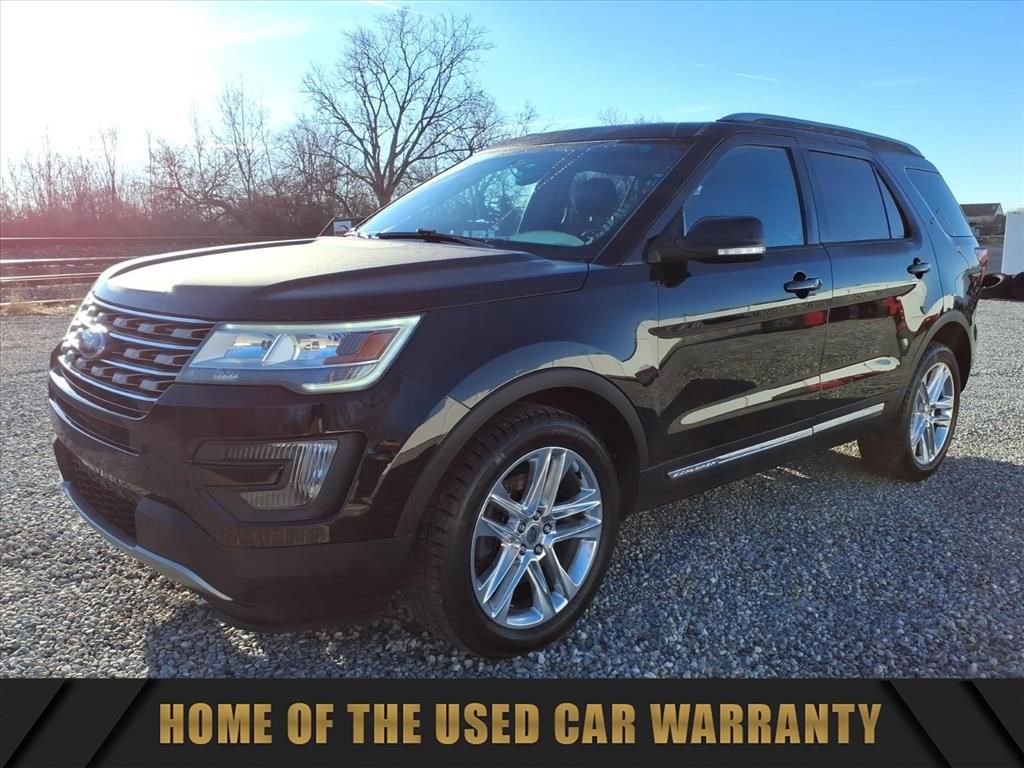 Used 2016 Ford Explorer XLT w/ Equipment Group 202A image 4