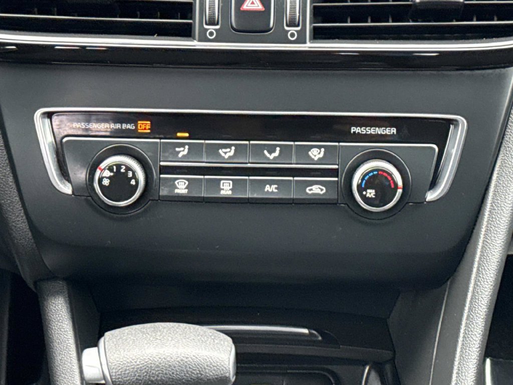 Used 2017 Kia Optima LX FWD image 16