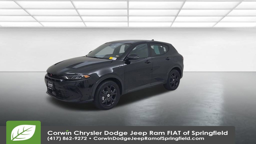 Used 2024 Dodge Hornet R/T Plus w/ Tech Pack Plus w/o Parking image 8