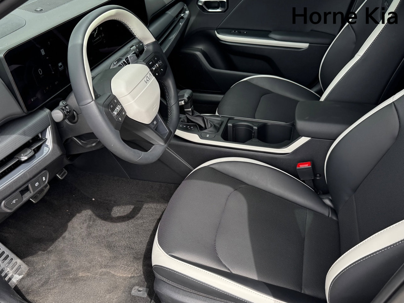 New 2025 Kia K4 GT-Line Turbo image 10