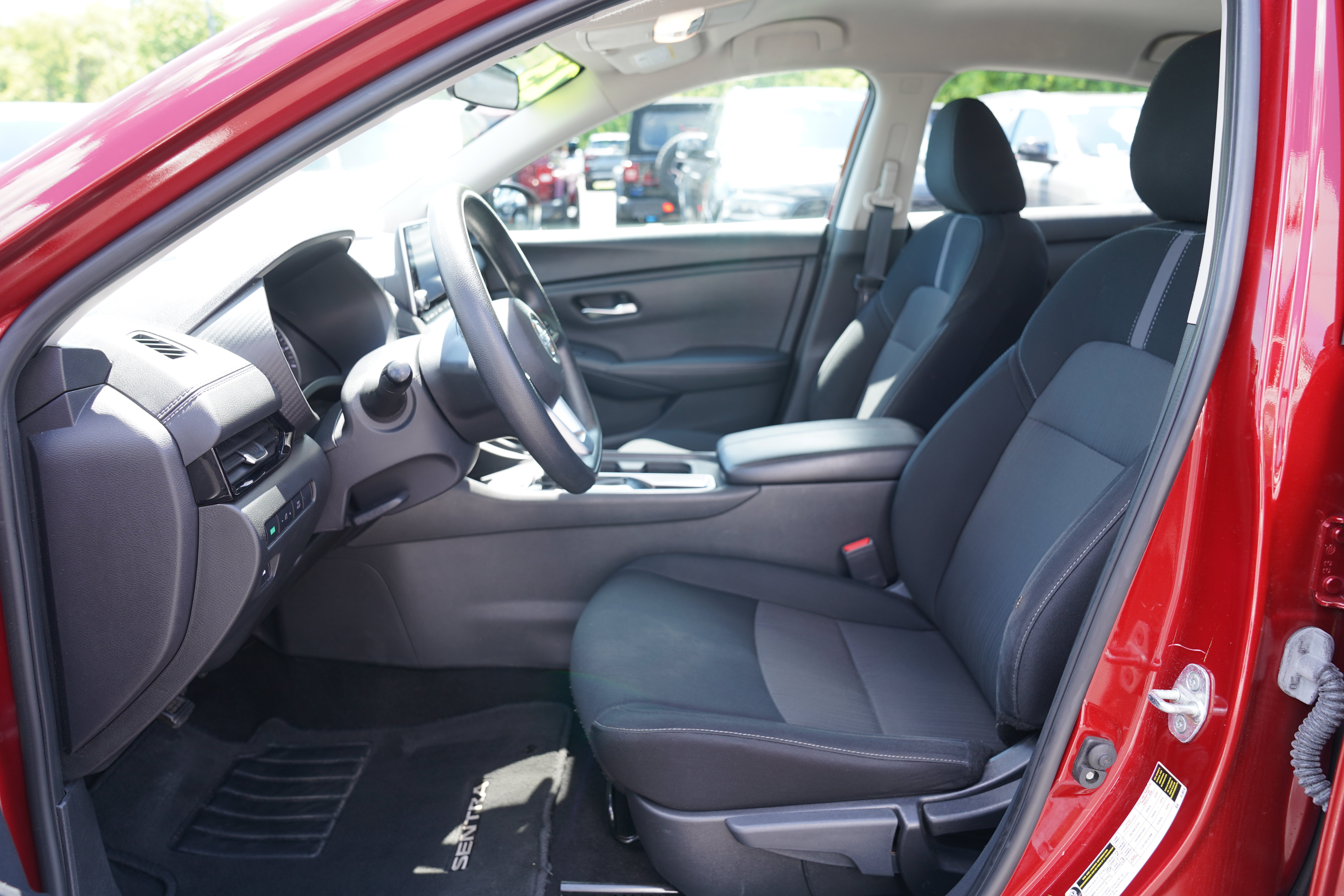 Used 2023 Nissan Sentra SV FWD image 4