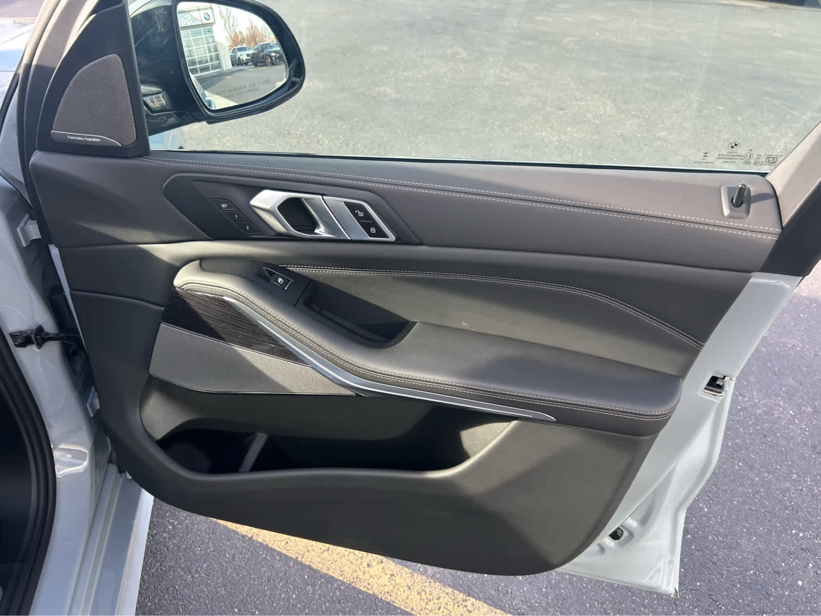 New 2026 BMW X7 xDrive40i w/ M Sport Package image 15