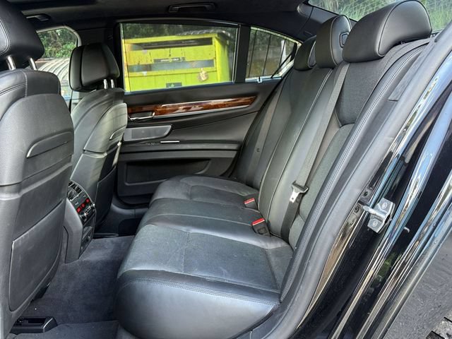 Used 2014 BMW 750i RWD image 12