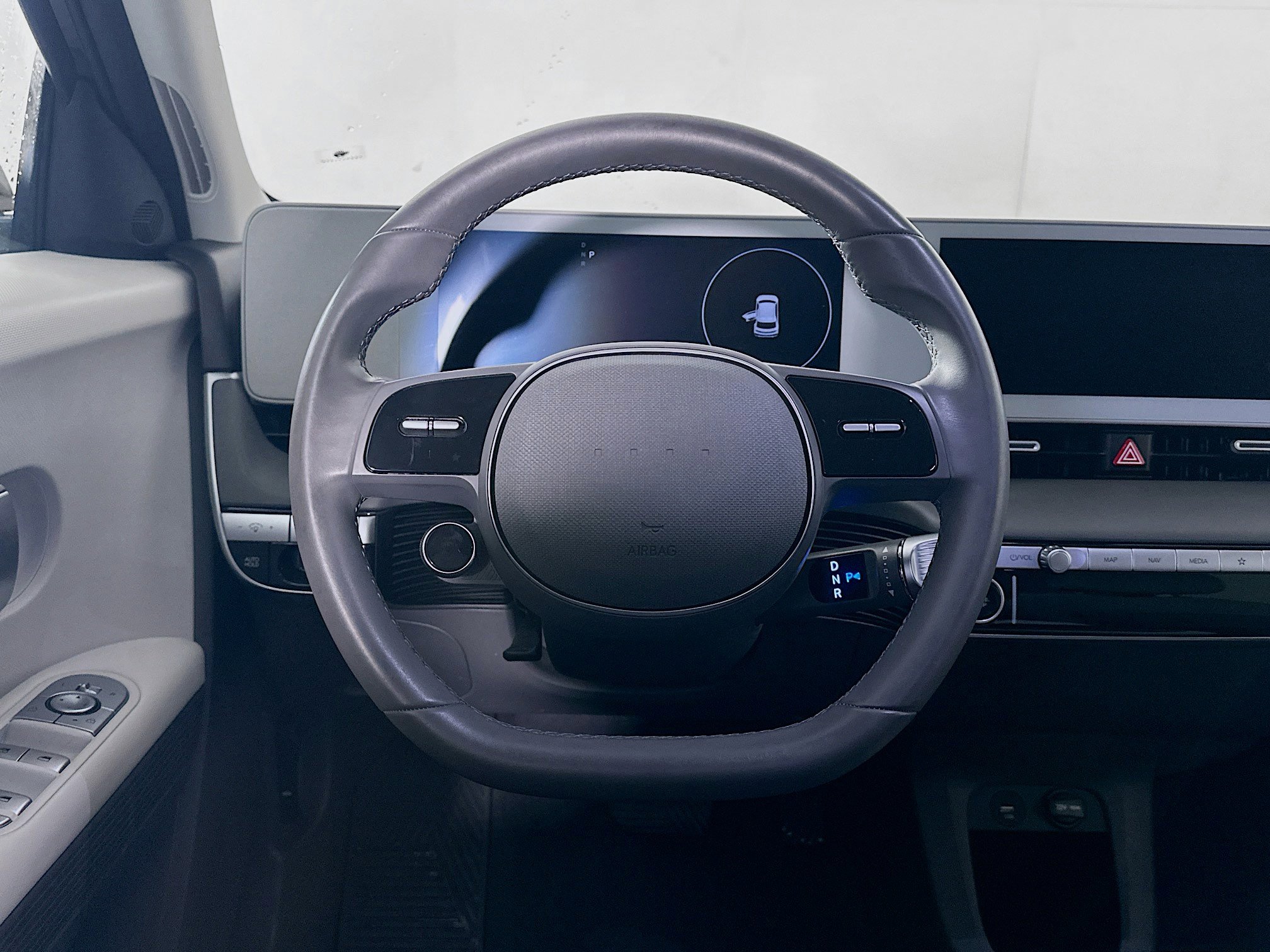 Used 2023 Hyundai Ioniq 5 SE image 18