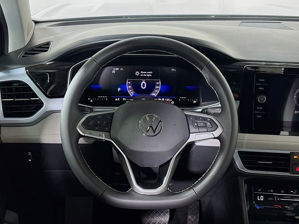 New 2025 Volkswagen Taos SE image 13