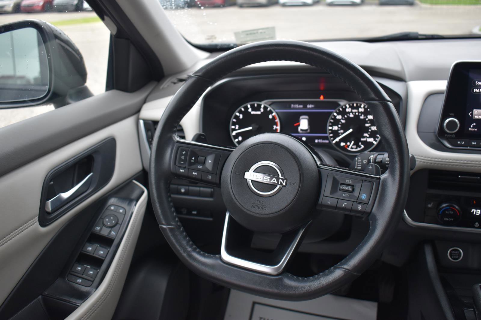 Used 2023 Nissan Rogue SV w/ SV Premium B Package FWD image 34