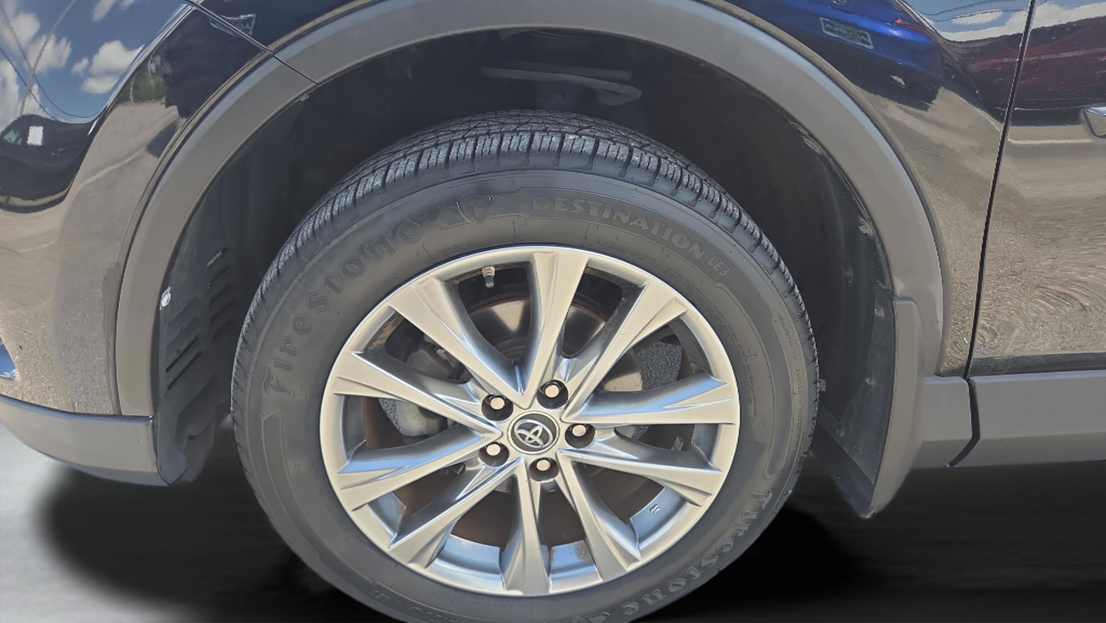 Used 2016 Toyota RAV4 Limited FWD image 21