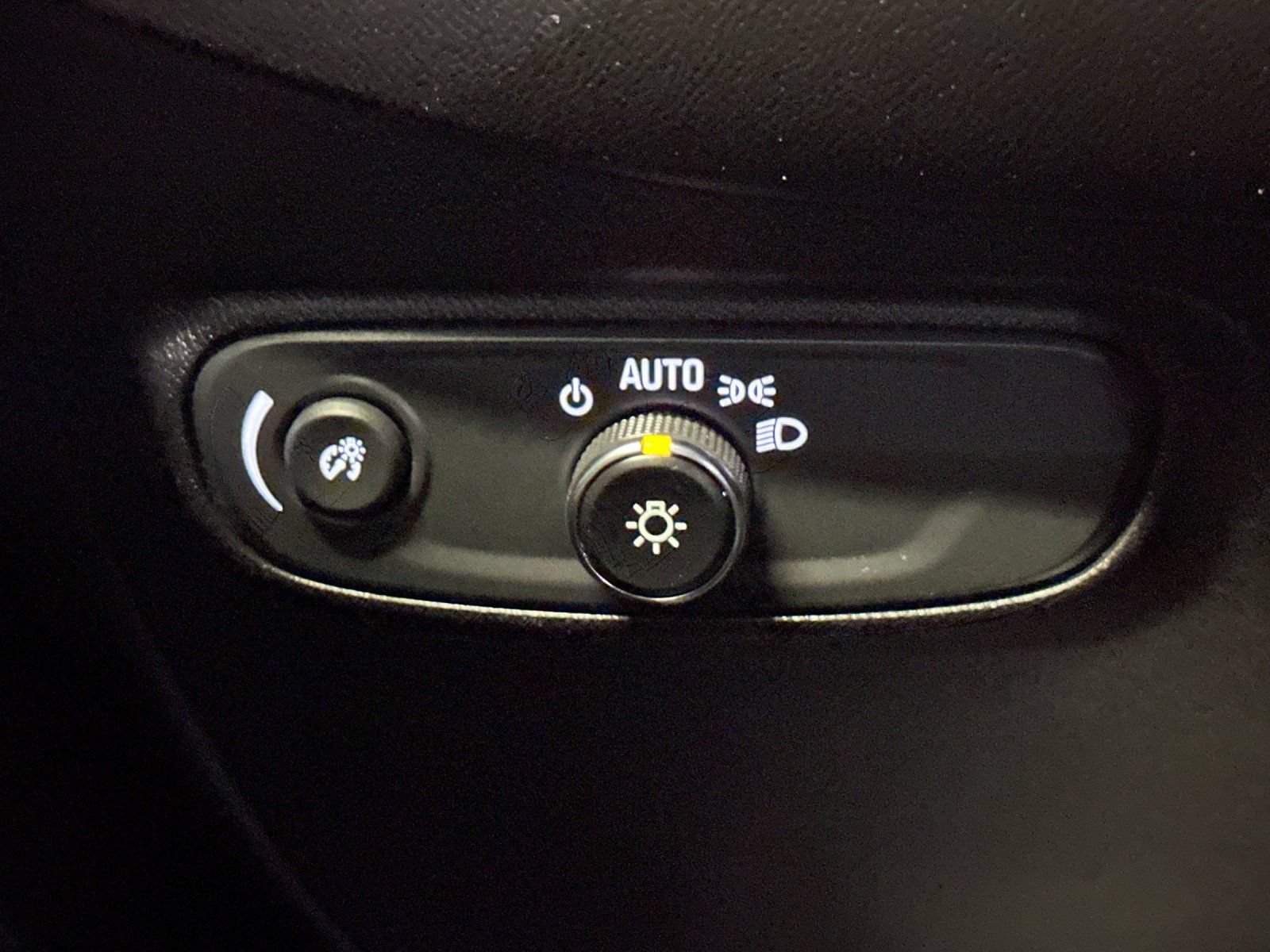 Used 2019 Chevrolet Equinox LT FWD image 33