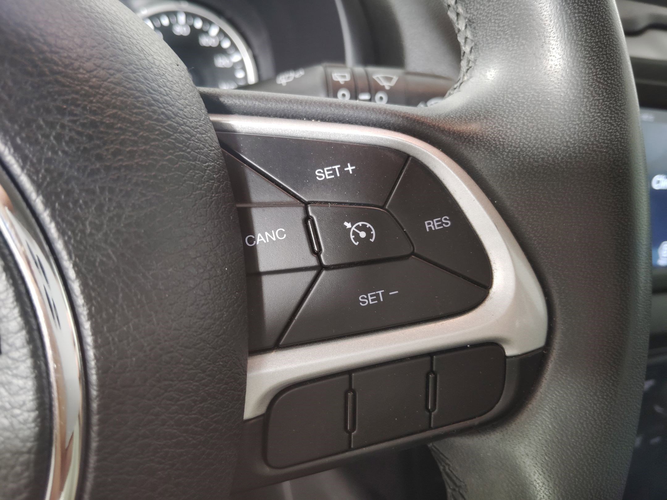 Used 2020 Jeep Renegade Latitude image 25