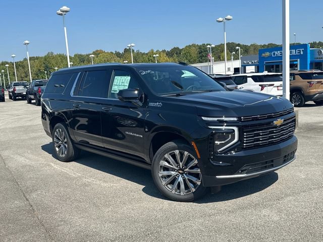 New 2026 Chevrolet Suburban High Country AWD/4WD image 2