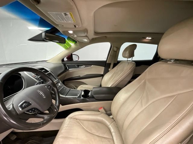 Used 2017 Lincoln MKX Select w/ Select Plus Package FWD image 13