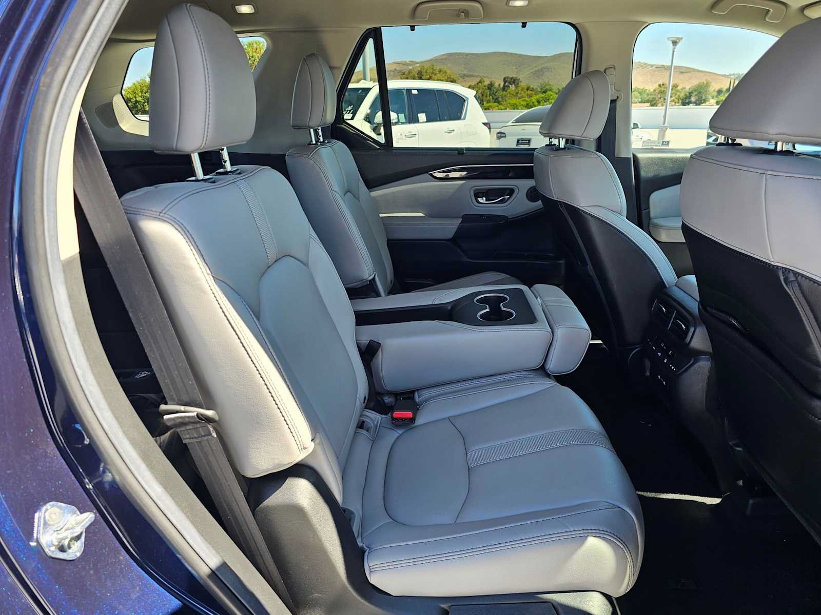 Used 2025 Honda Pilot Touring image 12