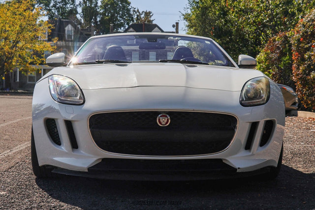 Used 2017 Jaguar F-TYPE Convertible image 13