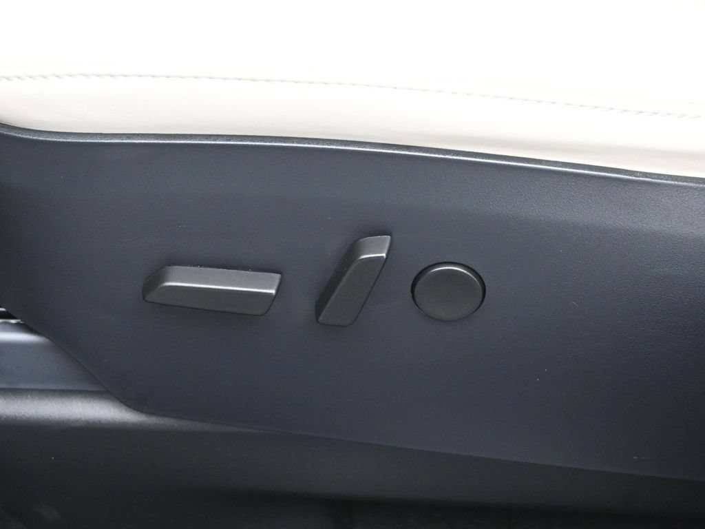 Used 2020 Tesla Model X Long Range AWD/4WD image 8