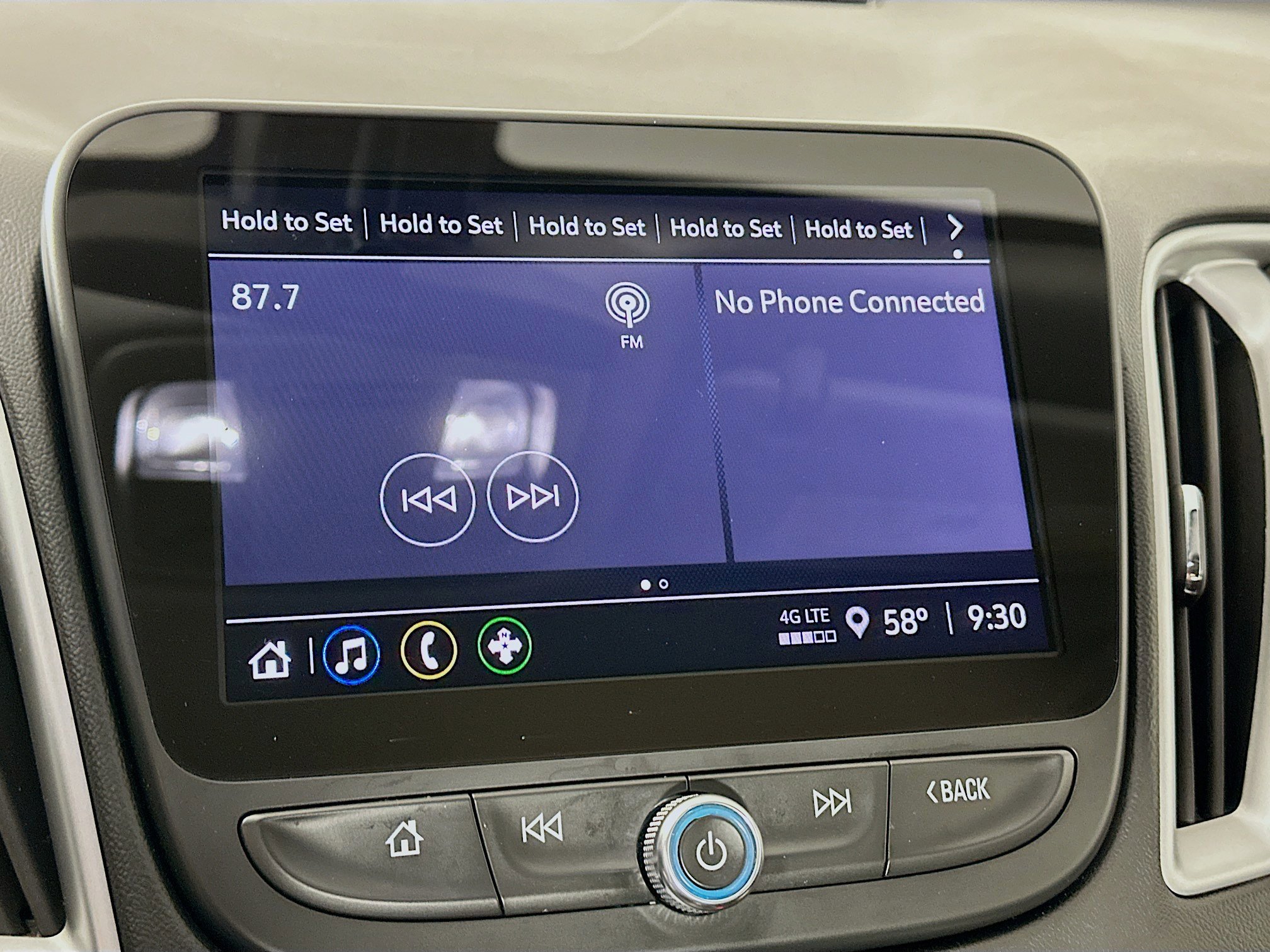 Used 2022 Chevrolet Malibu LS image 19