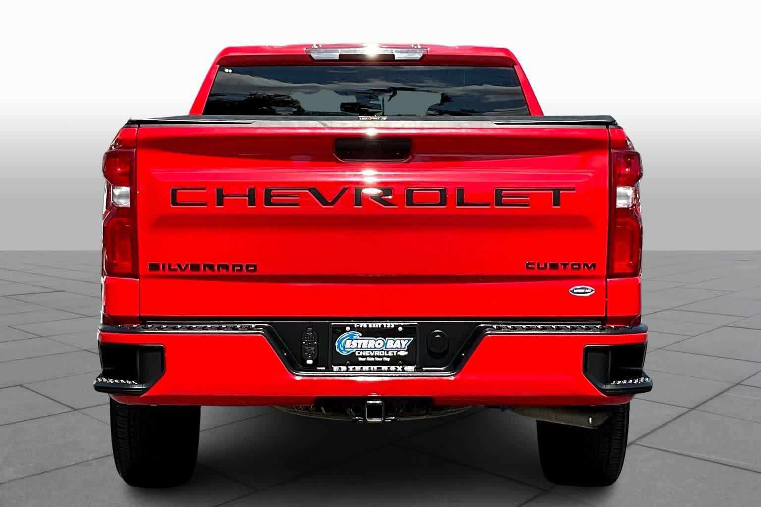Used 2020 Chevrolet Silverado 1500 Custom w/ Custom Value Package AWD/4WD image 5