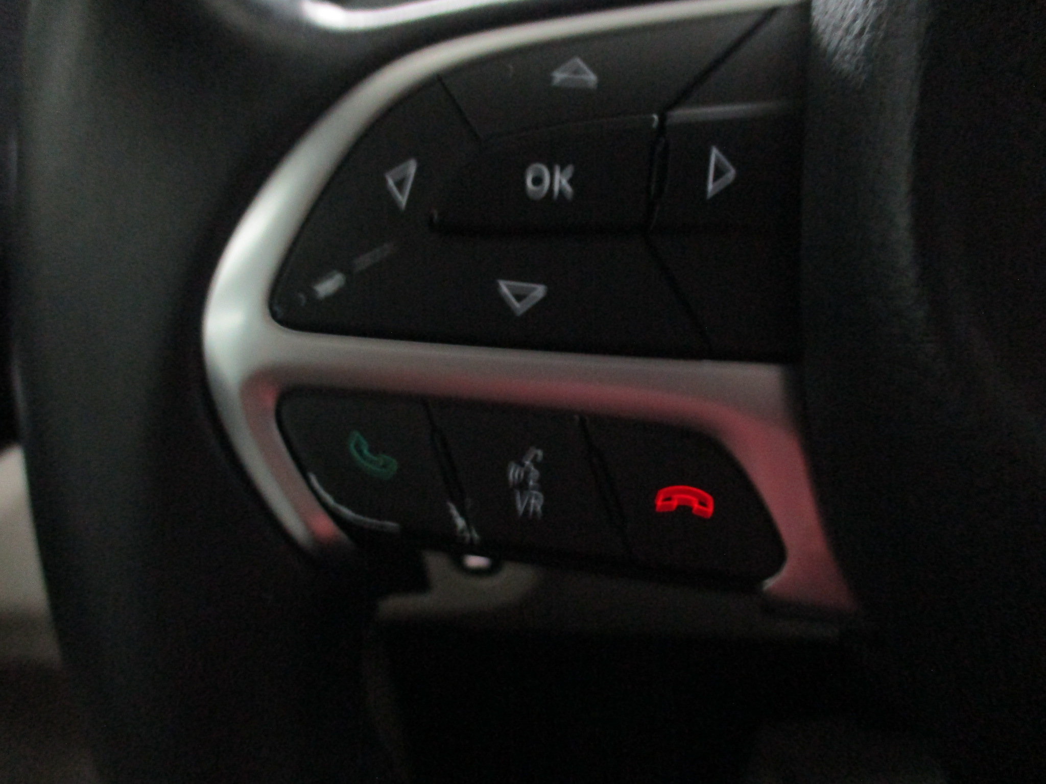 Used 2017 Chrysler 200 Limited w/ Convenience Group FWD image 16