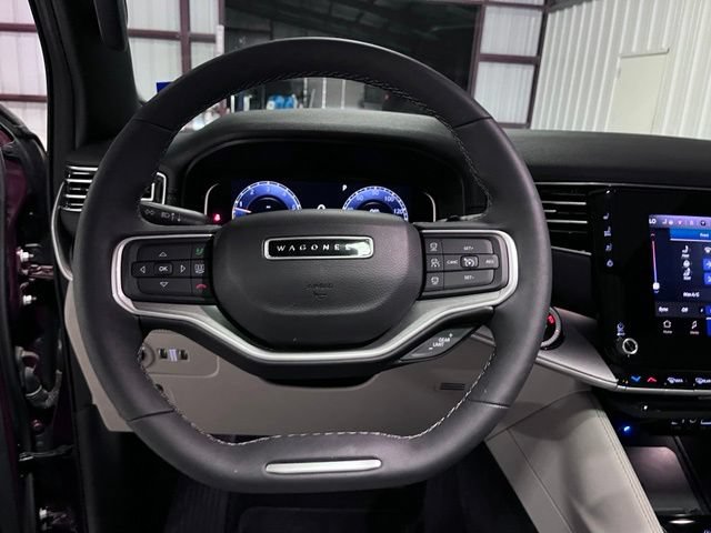 Used 2025 Jeep Wagoneer 4WD w/ Premium Group I image 21