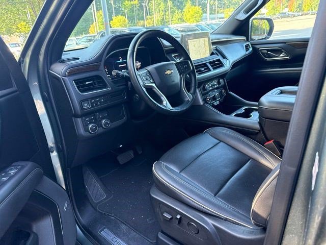 Used 2023 Chevrolet Suburban Premier AWD/4WD image 8