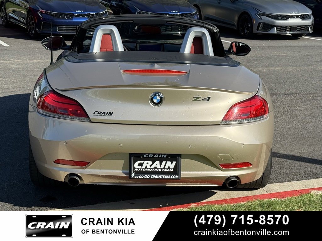 Used 2010 BMW Z4 sDrive35i image 6