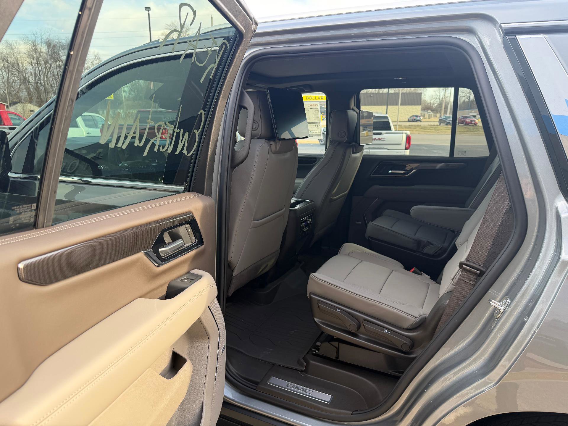 New 2026 GMC Yukon Elevation w/ Elevation Premium Package image 14