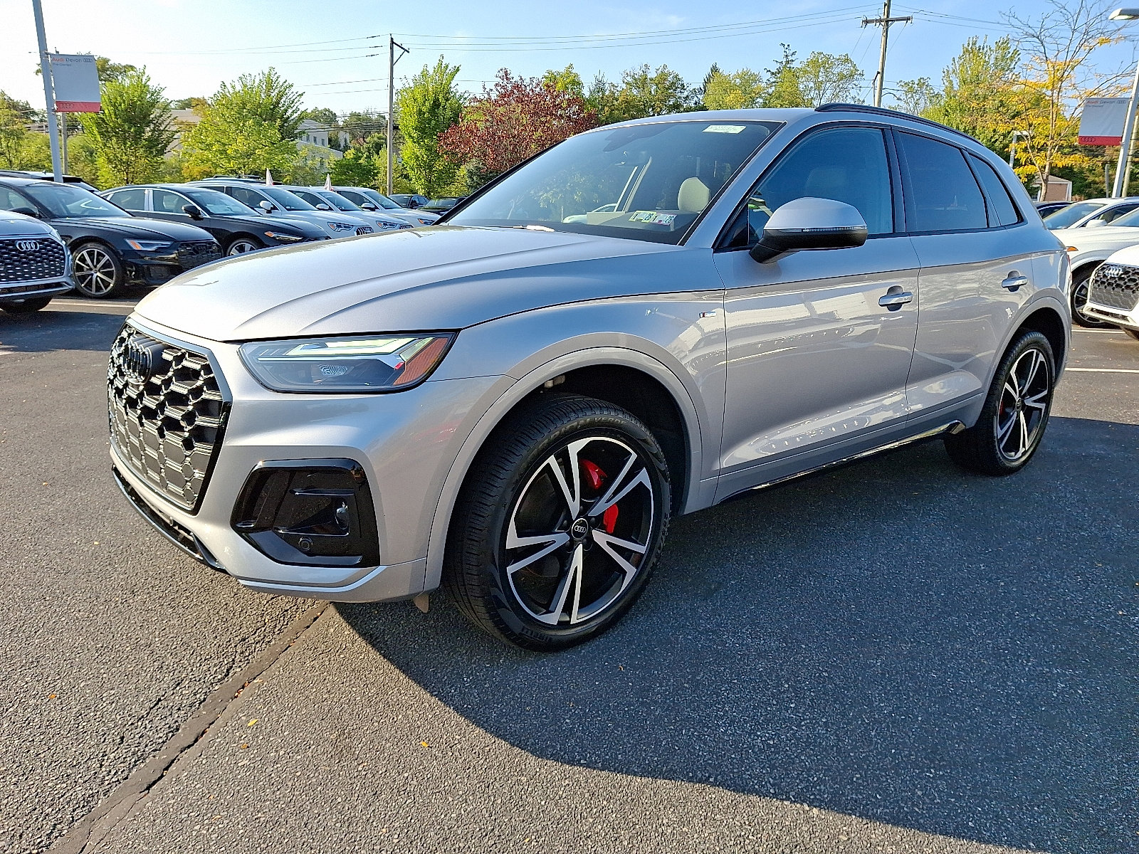 Certified 2025 Audi Q5 2.0T Premium Plus image 3