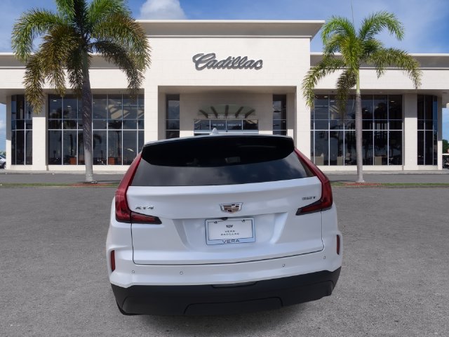 Certified 2024 Cadillac XT4 Luxury w/ Cold Weather Package FWD image 12