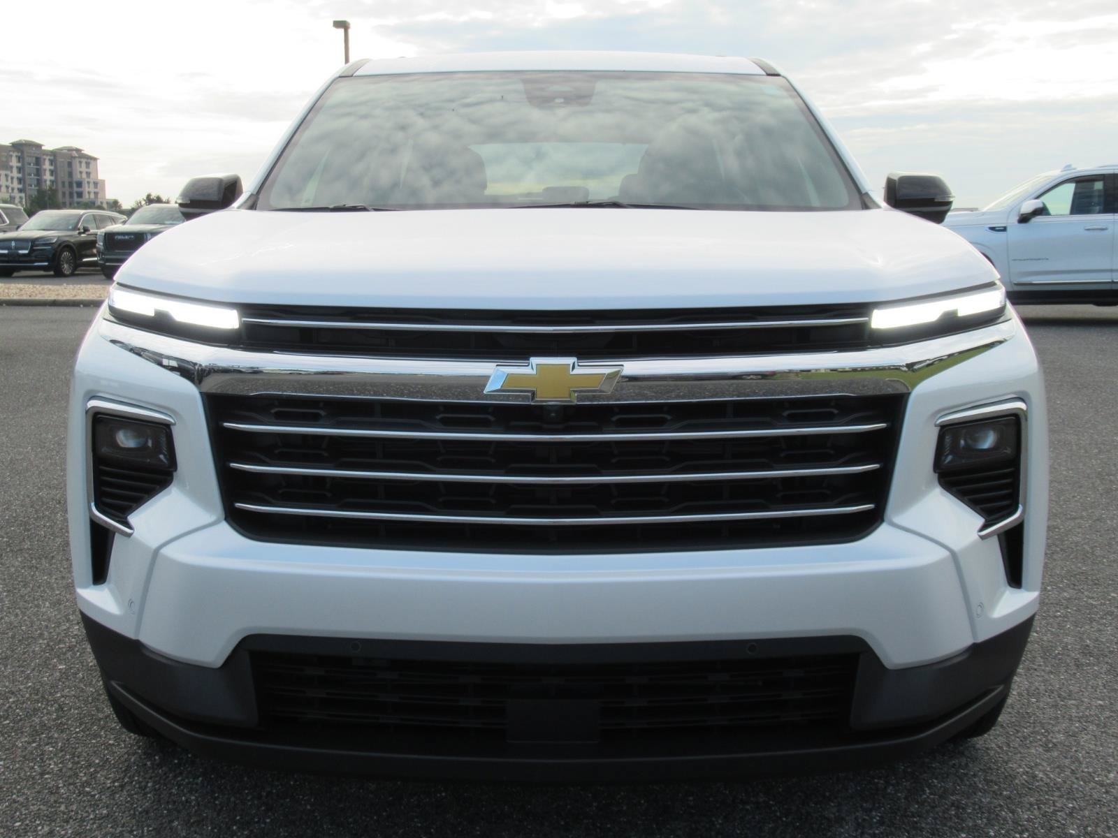 Used 2024 Chevrolet Traverse LT w/ Enhanced Driving Package FWD image 7