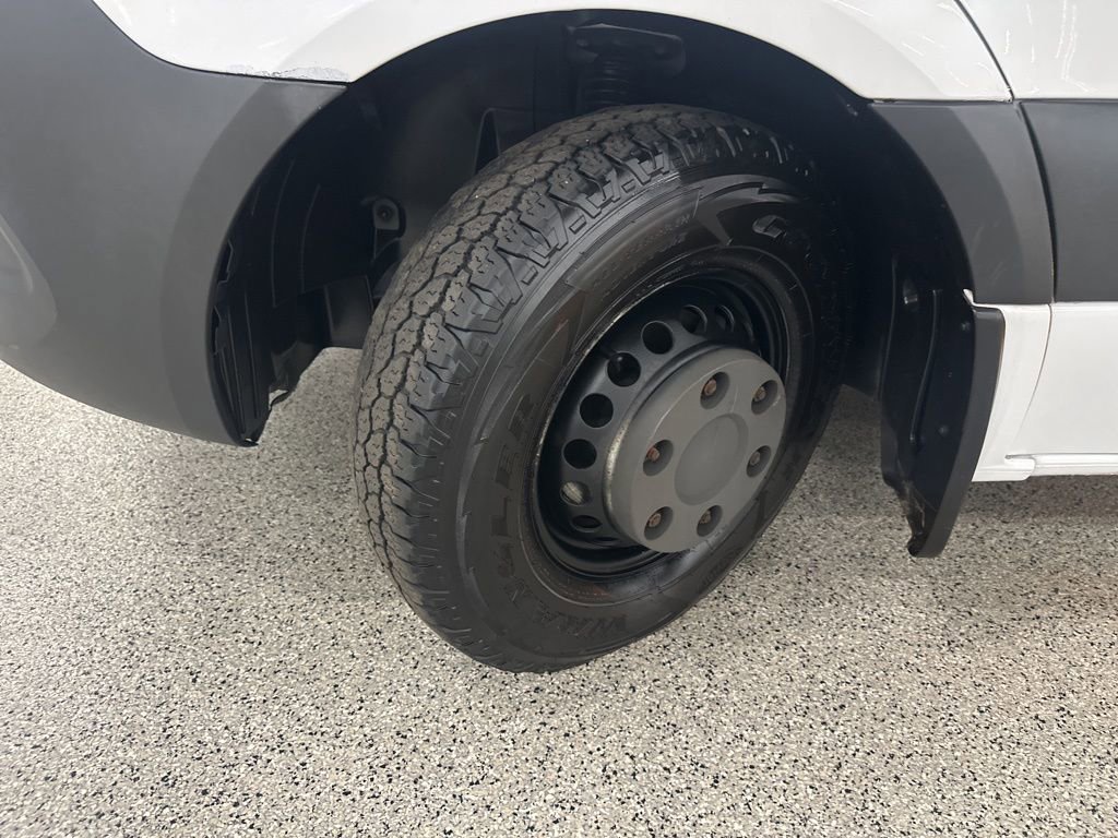 Used 2019 Freightliner Sprinter 3500 w/ Premium Package image 28