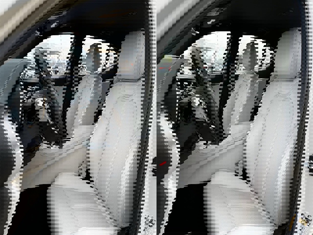 Used 2025 Genesis G70 2.5T image 22