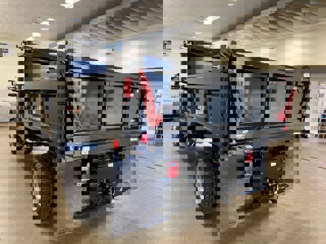 New 2025 Ford F550 4x4 Regular Cab Super Duty image 5