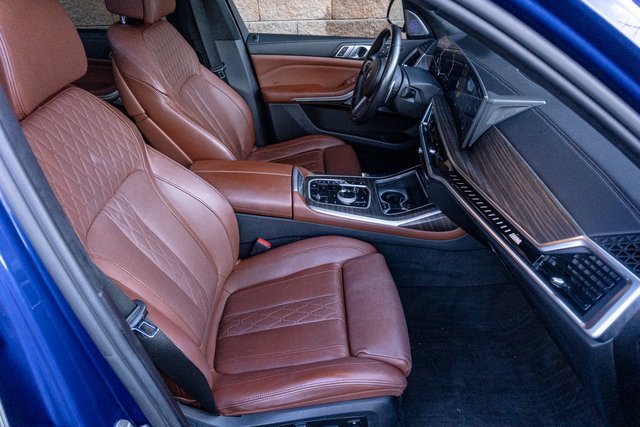 Used 2023 BMW X7 M60i w/ Executive Package image 29