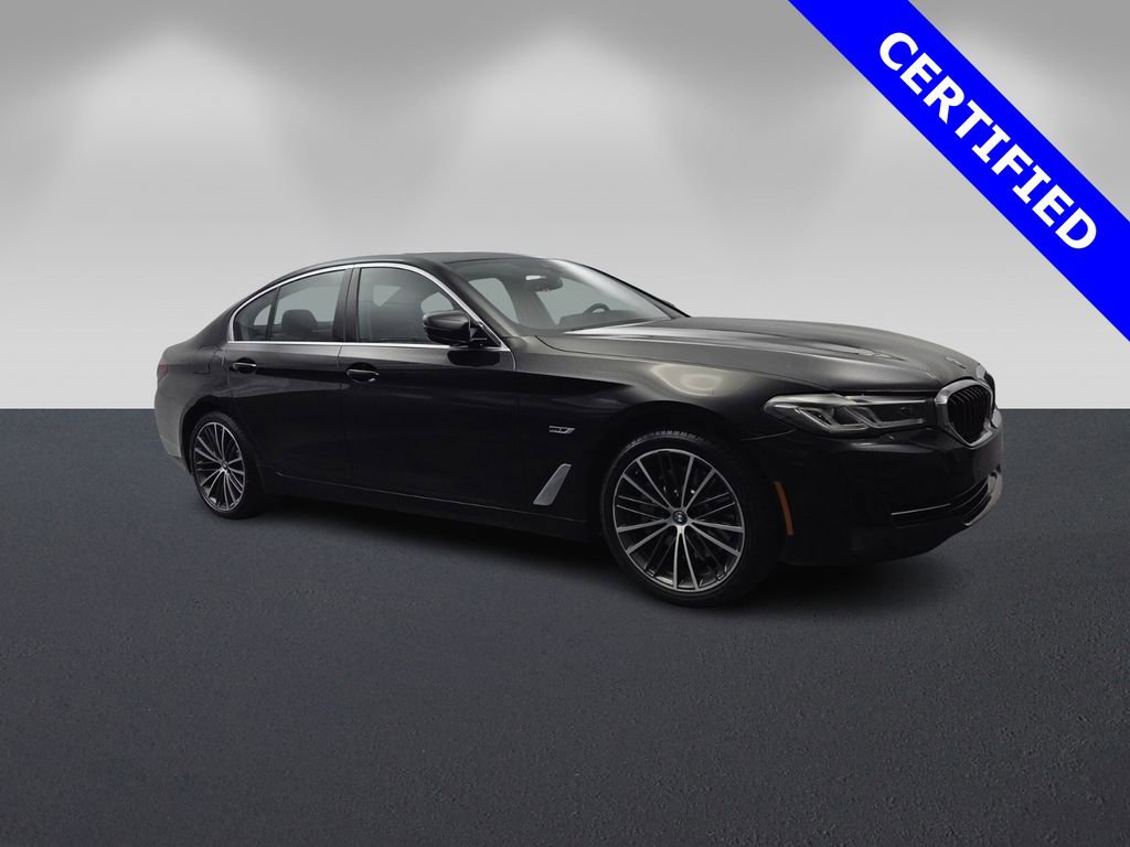 Certified 2023 BMW 530e 530e iPerformance w/ Premium Package image 1