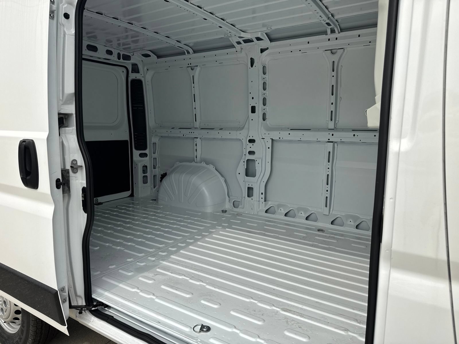 New 2026 RAM ProMaster 1500 FWD image 9