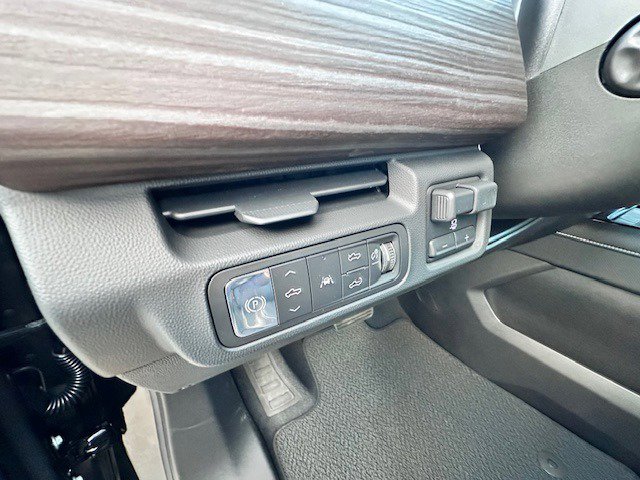New 2025 GMC Sierra EV Denali image 22