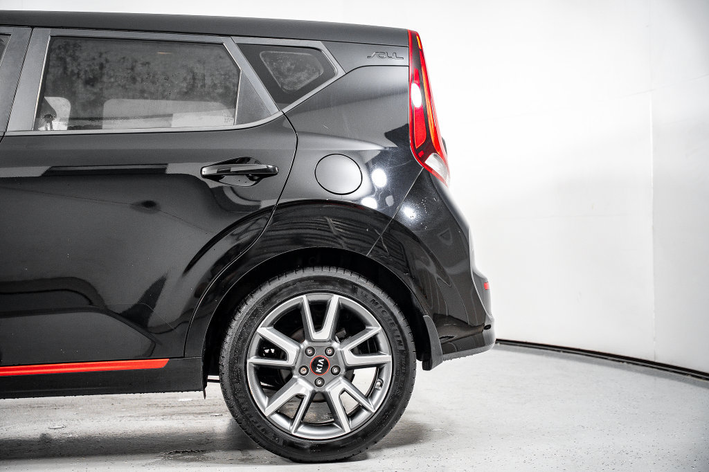 Used 2020 Kia Soul GT-Line FWD image 15