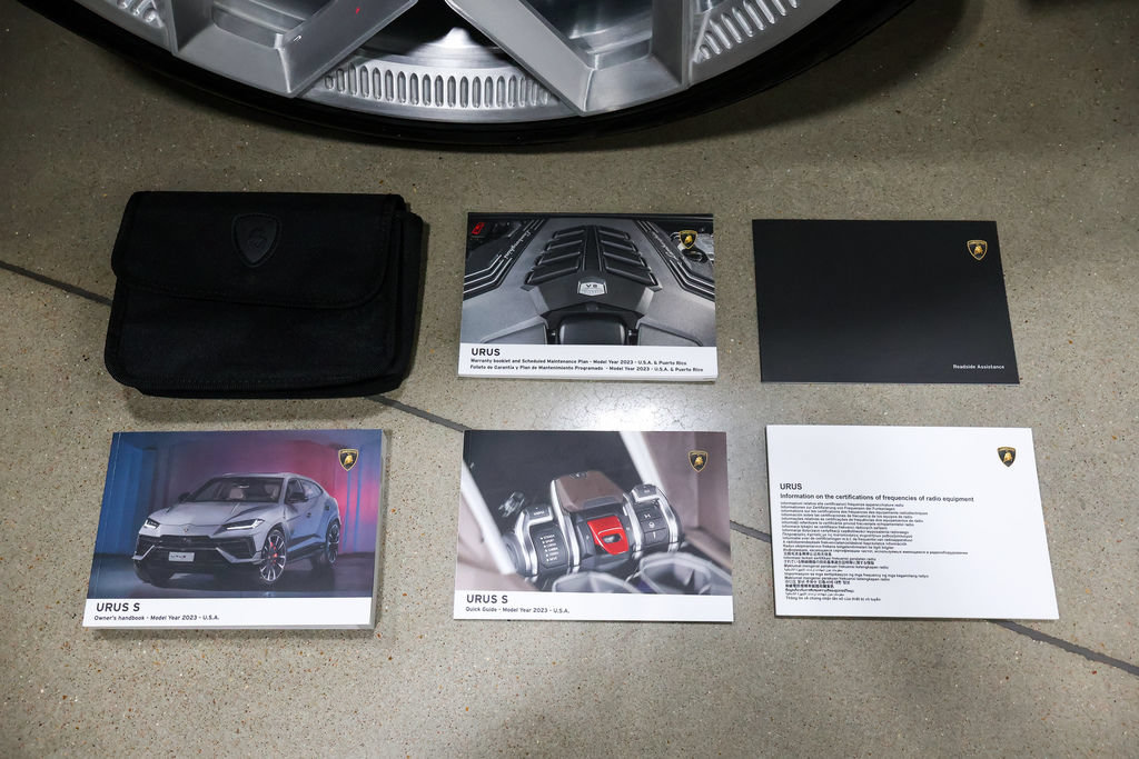 Used 2023 Lamborghini Urus S AWD/4WD image 65