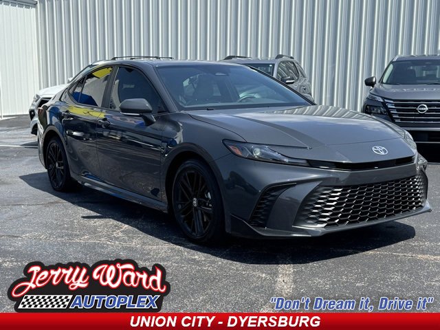 Used 2025 Toyota Camry SE