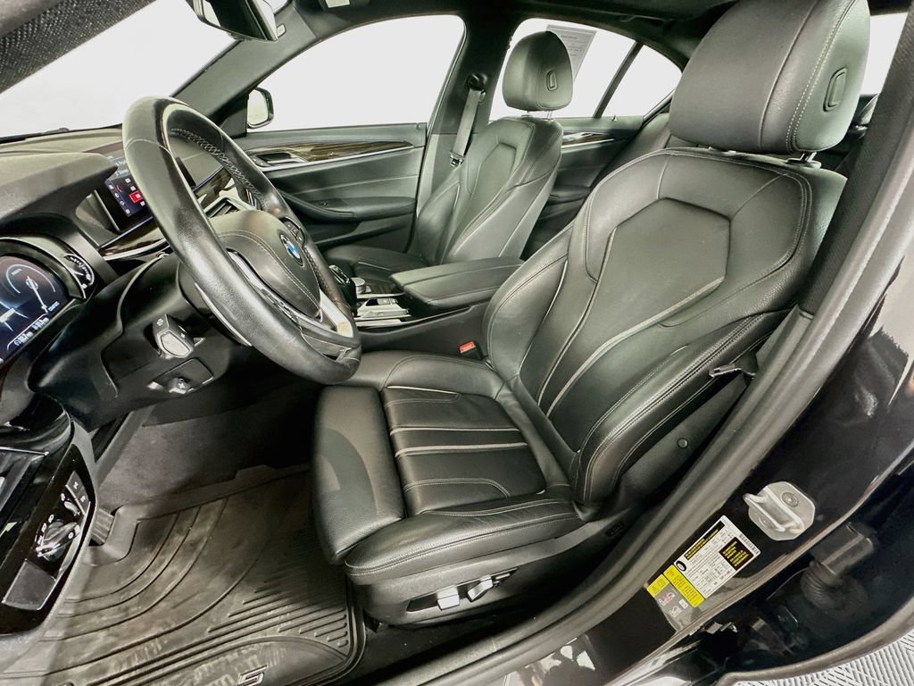 Used 2019 BMW 530e xDrive w/ Convenience Package AWD/4WD image 29