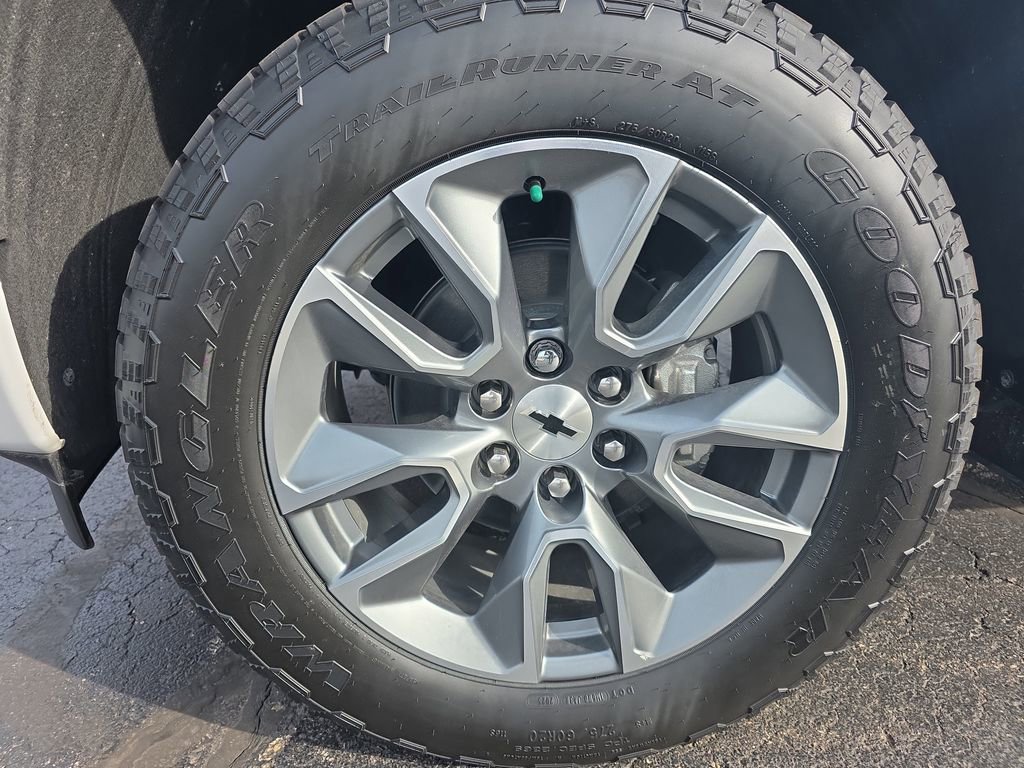 New 2025 Chevrolet Silverado 1500 RST AWD/4WD image 23