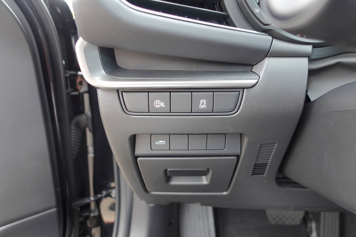 Certified 2025 MAZDA MAZDA3 s image 12