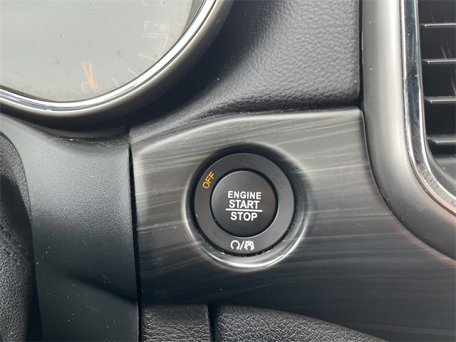 Used 2020 Jeep Grand Cherokee Laredo w/ Security & Convenience Group image 17