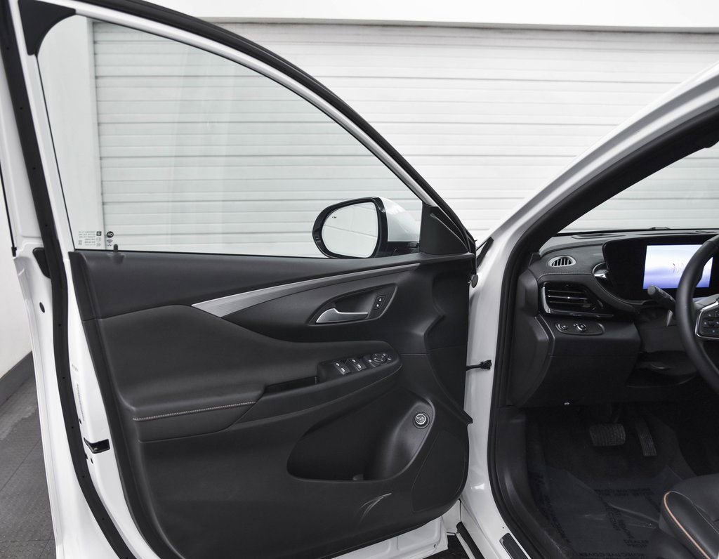 Used 2025 Buick Envista Avenir image 9